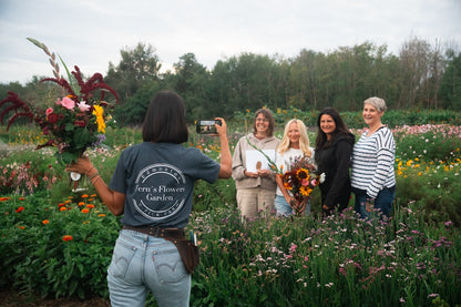 Bouquet-Making + Beginner Brush Pen Modern Calligraphy Collaboration Workshop - August 19th  - Fern's Flowers Garden (EDMONTON, AB)